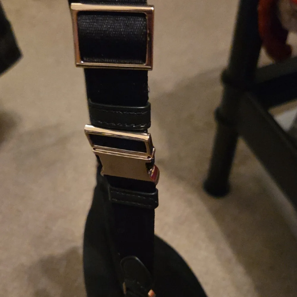 kate spade black nylon waist bag with gold zippers - Picture 4 of 9